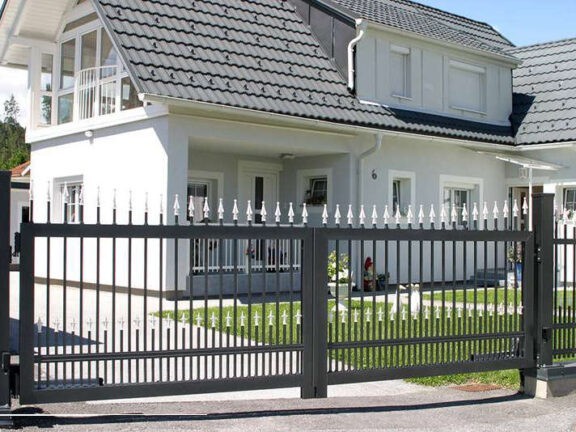 tore_zweifluegeltor_schwarz-576x432