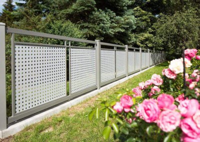 107_Aluzaun_Loskana_grau-400x284