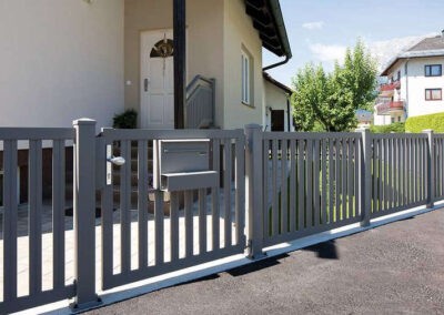 112_Aluzaun_Modena_grau-400x284