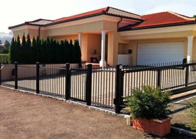 003_Aluzaun_Venezia_grau-400x284