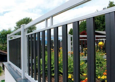 013_Balkon_Roma_grau-400x284