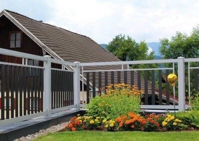 014_Balkon_Roma_grau-400x284